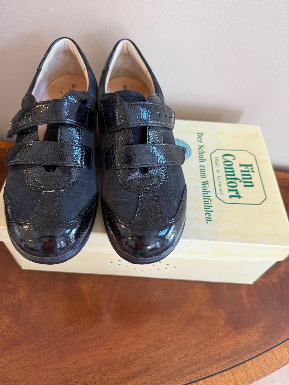 Finn Comfort Black Messina with Velcro straps size 6 1/2 (Europe size 4)